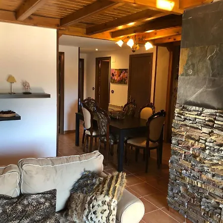 Lejlighed La Paul. Duplex En La Montana Cerca De Jaca *
