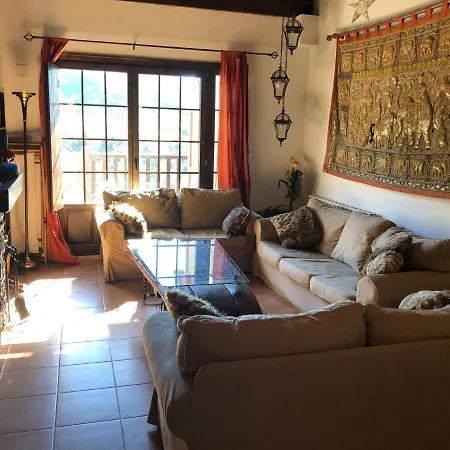La Paul. Duplex En La Montana Cerca De Jaca 아파트